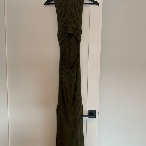 ASOS DESIGN *SOLD OUT* cable knit midi dress with open back and thigh split - Picture 6 of 8